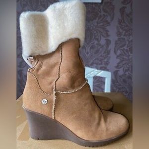 UGG WEDGES!!